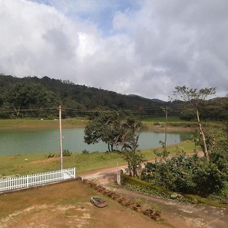Athena Homestay Somvārpet Esterno foto