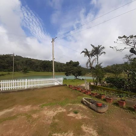 Athena Homestay Somvārpet Esterno foto