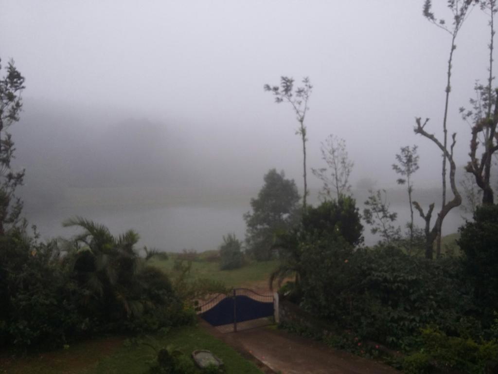 Athena Homestay Somvārpet Esterno foto